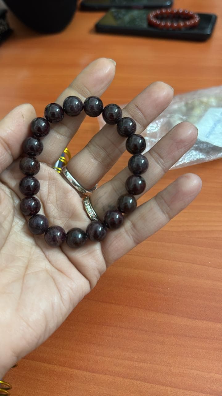 Garnet Round Bead Bracelet